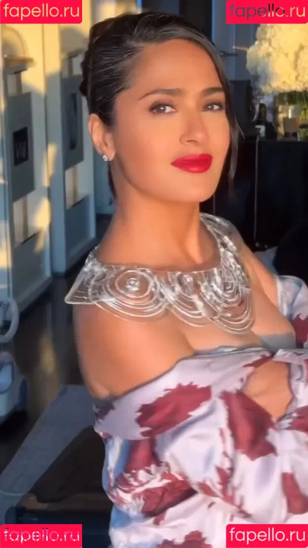 Salma Hayek / salmahayek Onlyfans Photo Gallery 