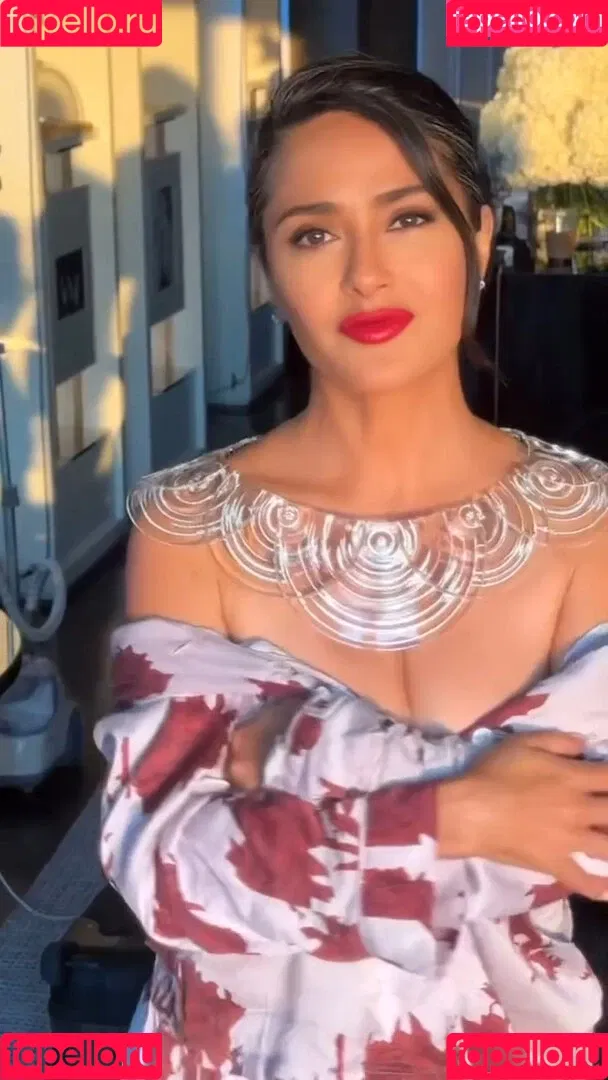 Salma Hayek / salmahayek Onlyfans Photo Gallery 