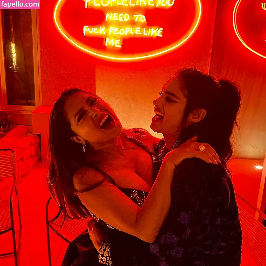 Salma Hayek / salmahayek Onlyfans Photo Gallery 