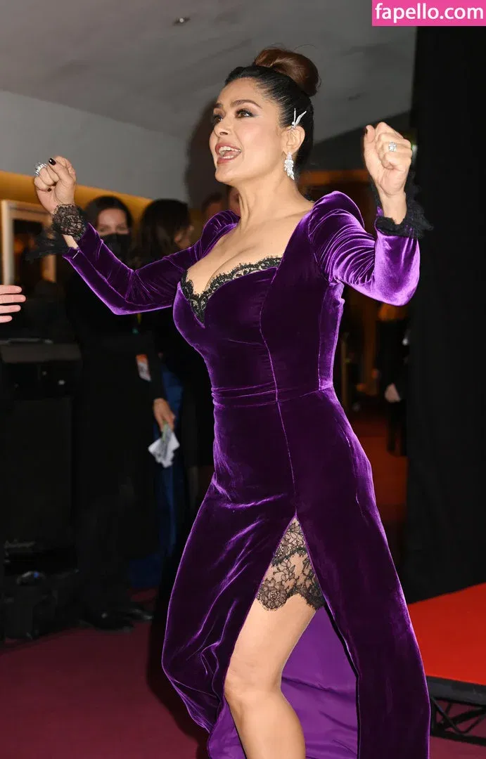 Salma Hayek / salmahayek Onlyfans Photo Gallery 