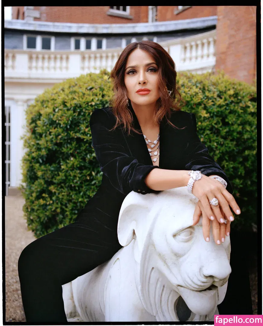 Salma Hayek / salmahayek Onlyfans Photo Gallery 