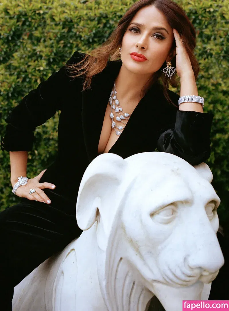 Salma Hayek / salmahayek Onlyfans Photo Gallery 