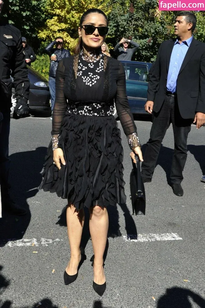 Salma Hayek / salmahayek Onlyfans Photo Gallery 