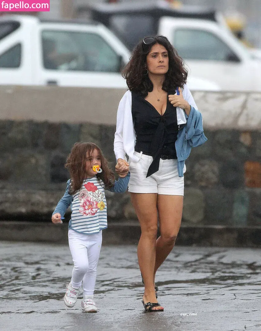 Salma Hayek / salmahayek Onlyfans Photo Gallery 