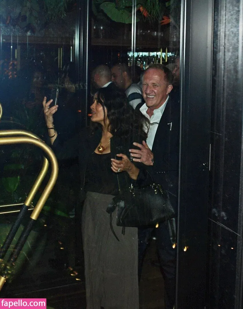 Salma Hayek / salmahayek Onlyfans Photo Gallery 