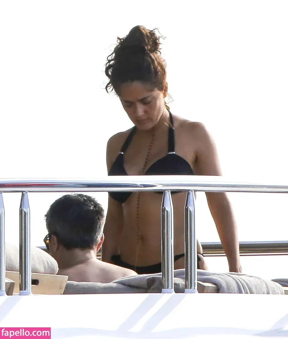 Salma Hayek / salmahayek Onlyfans Photo Gallery 