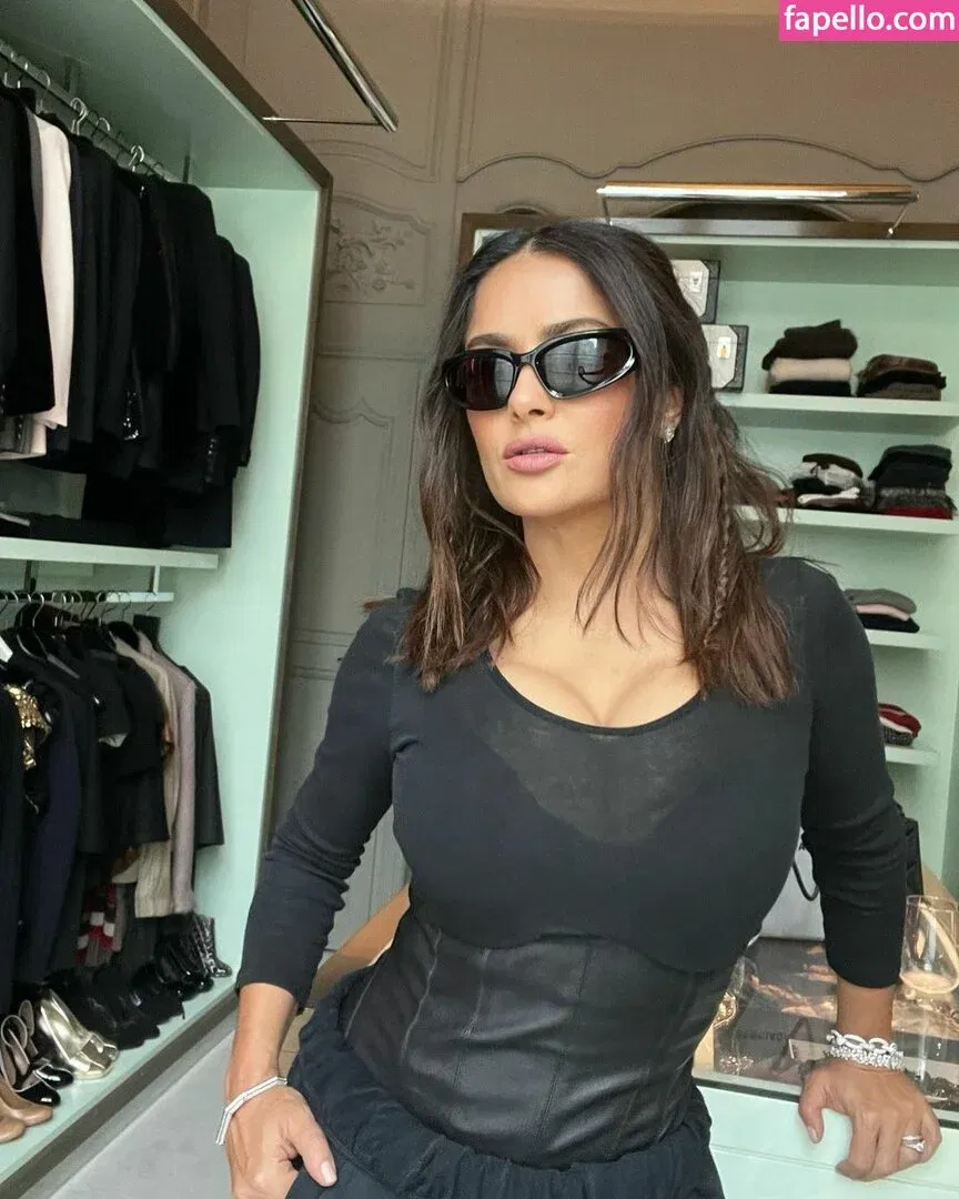 Salma Hayek / salmahayek Onlyfans Photo Gallery 