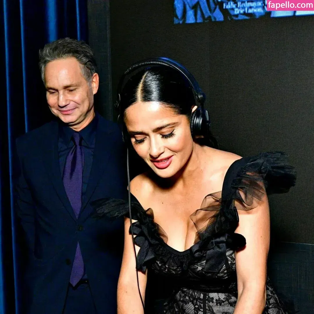 Salma Hayek / salmahayek Onlyfans Photo Gallery 