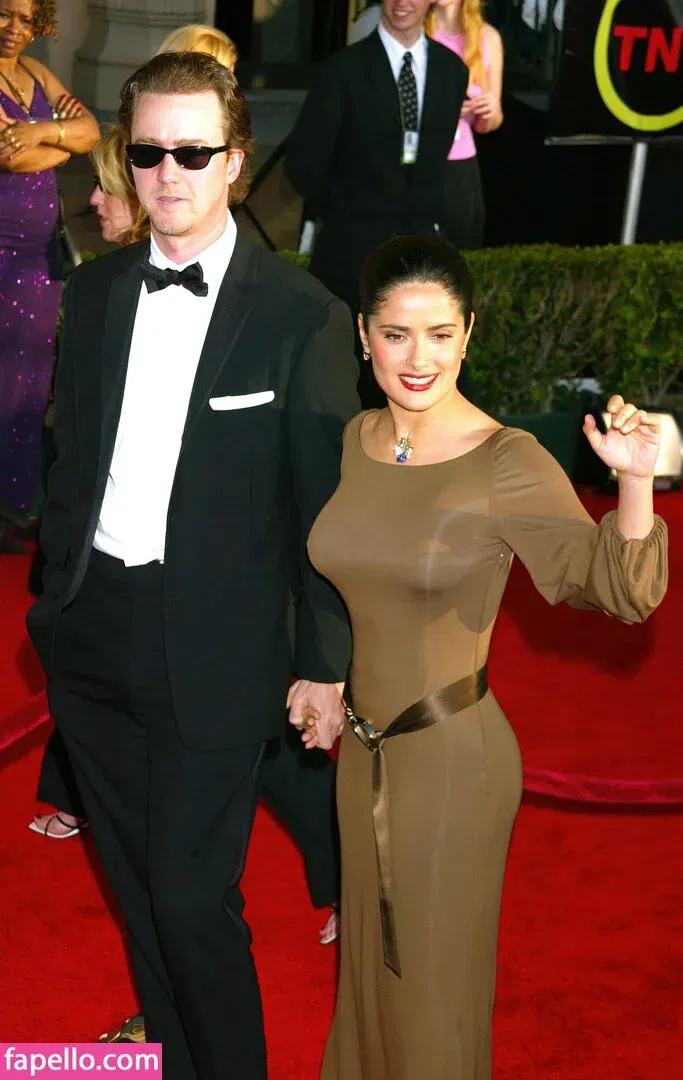 Salma Hayek / salmahayek Onlyfans Photo Gallery 