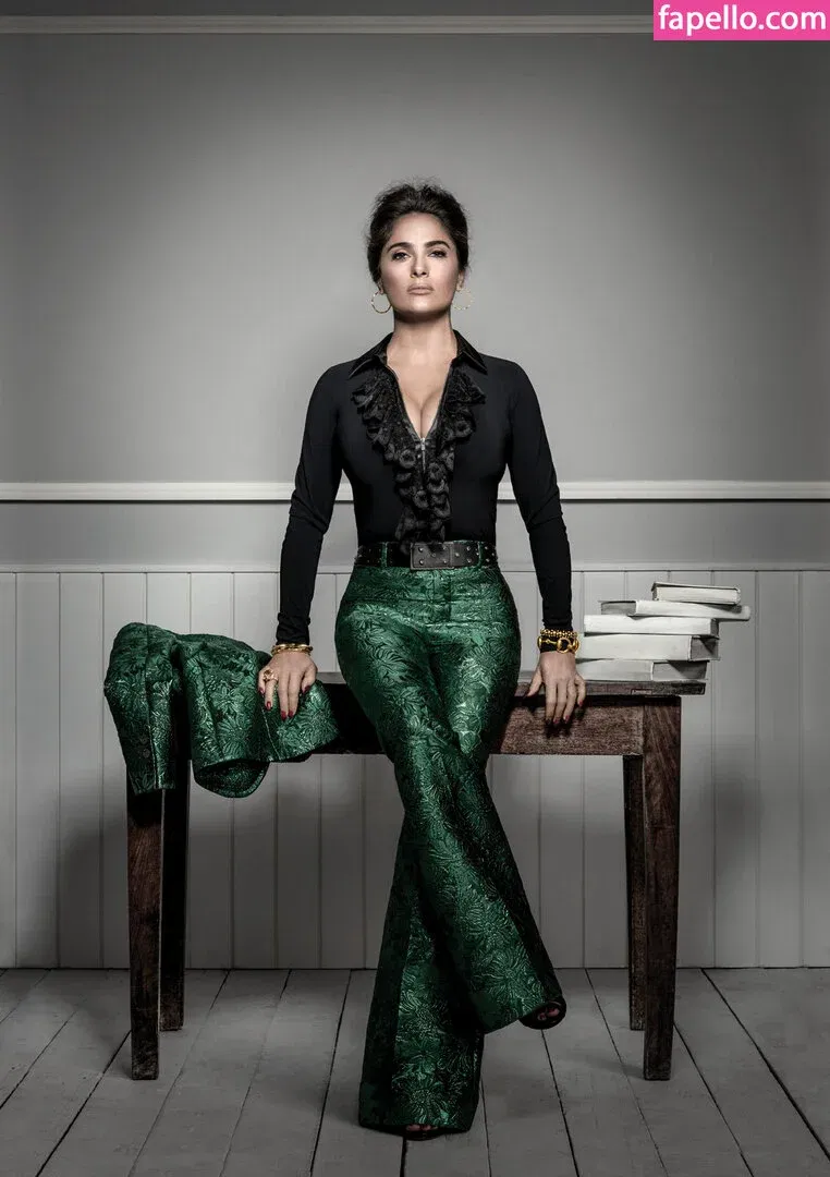 Salma Hayek / salmahayek Onlyfans Photo Gallery 