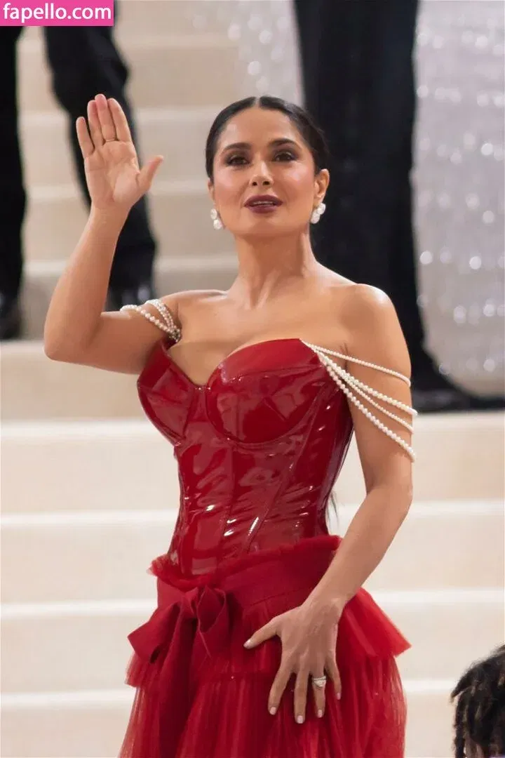 Salma Hayek / salmahayek Onlyfans Photo Gallery 