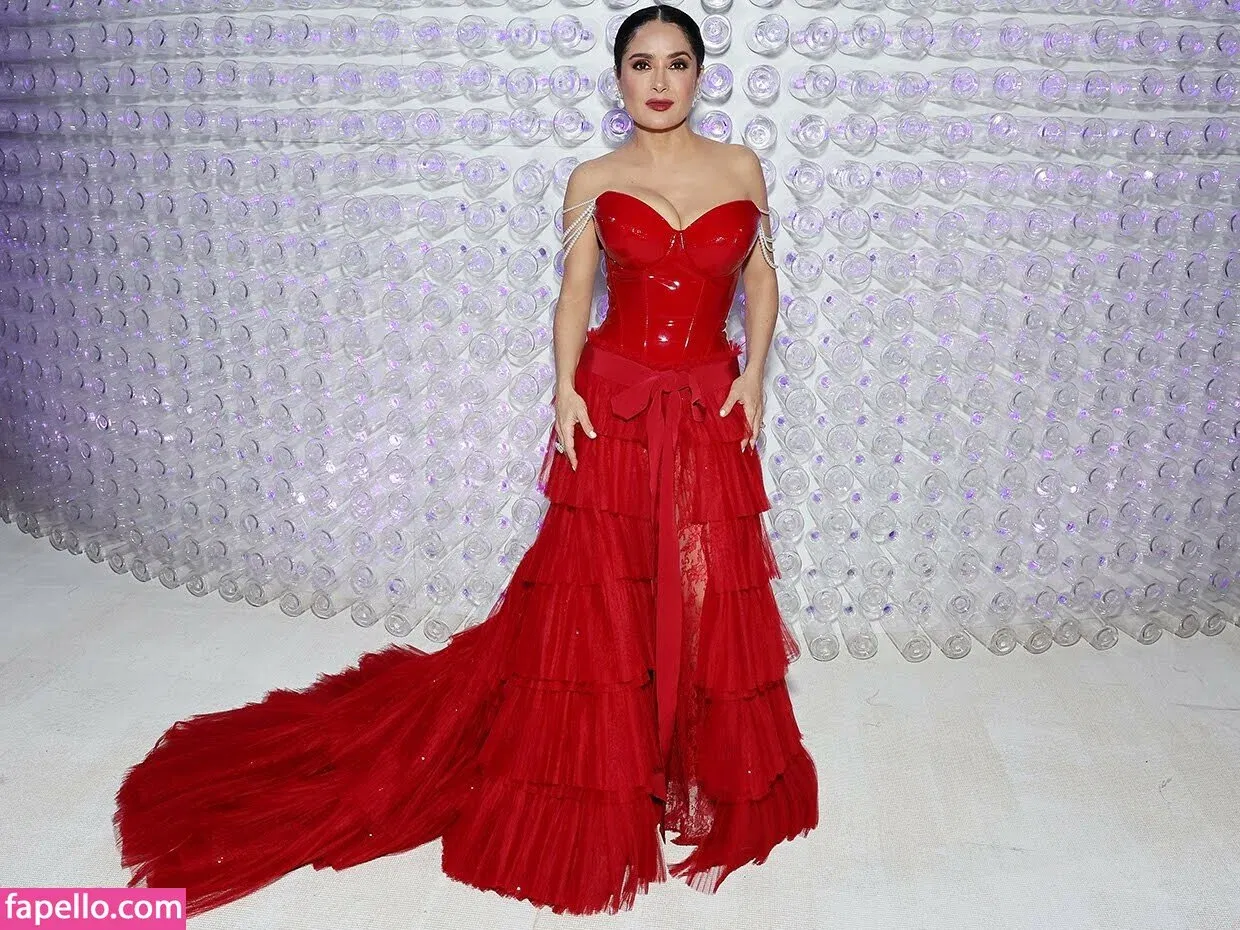 Salma Hayek / salmahayek Onlyfans Photo Gallery 