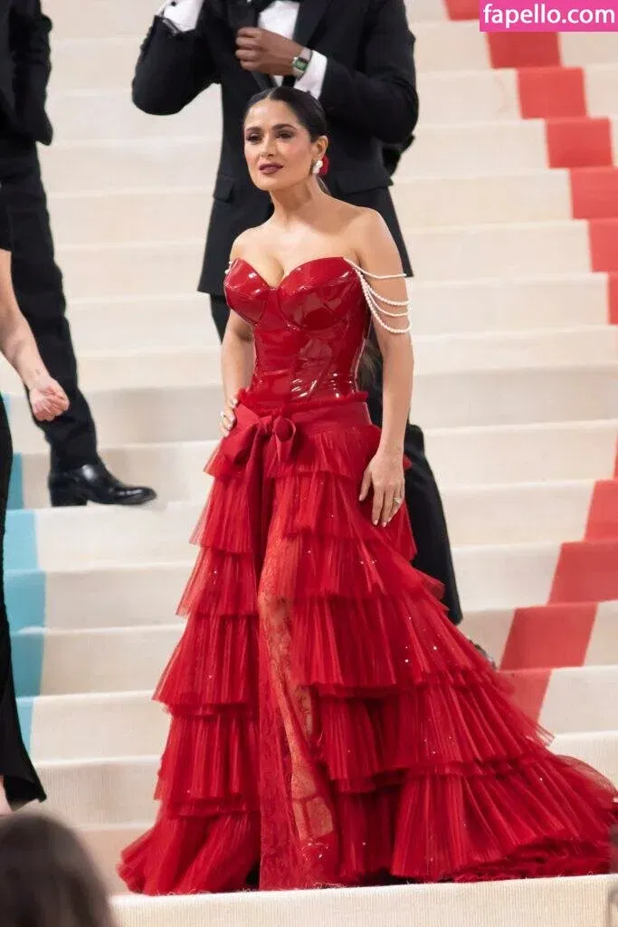 Salma Hayek / salmahayek Onlyfans Photo Gallery 