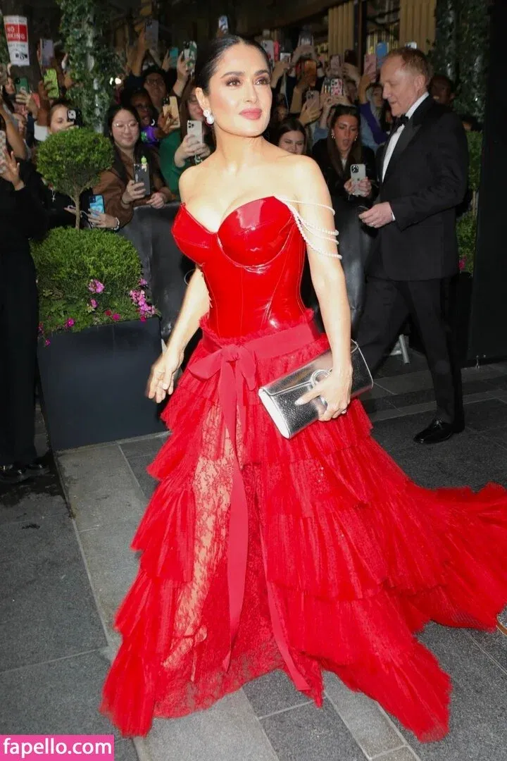 Salma Hayek / salmahayek Onlyfans Photo Gallery 