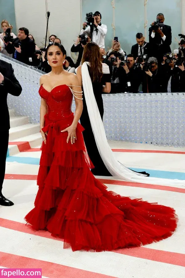 Salma Hayek / salmahayek Onlyfans Photo Gallery 
