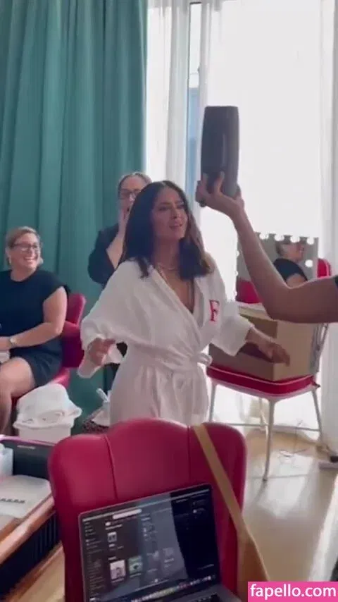 Salma Hayek / salmahayek Onlyfans Photo Gallery 