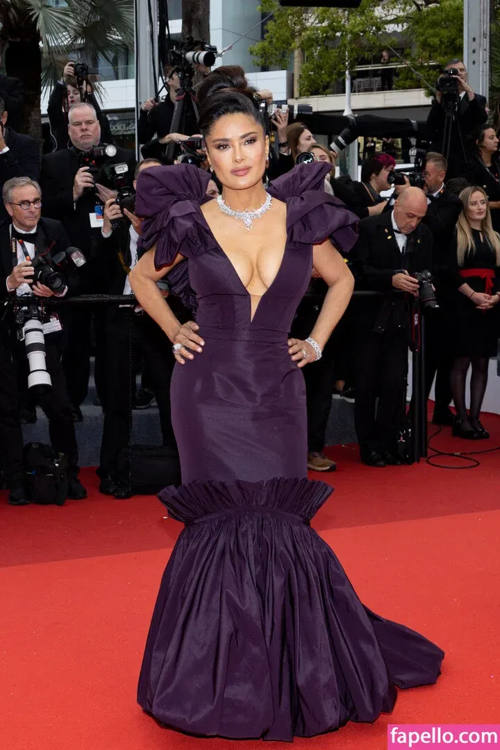 Salma Hayek / salmahayek Onlyfans Photo Gallery 