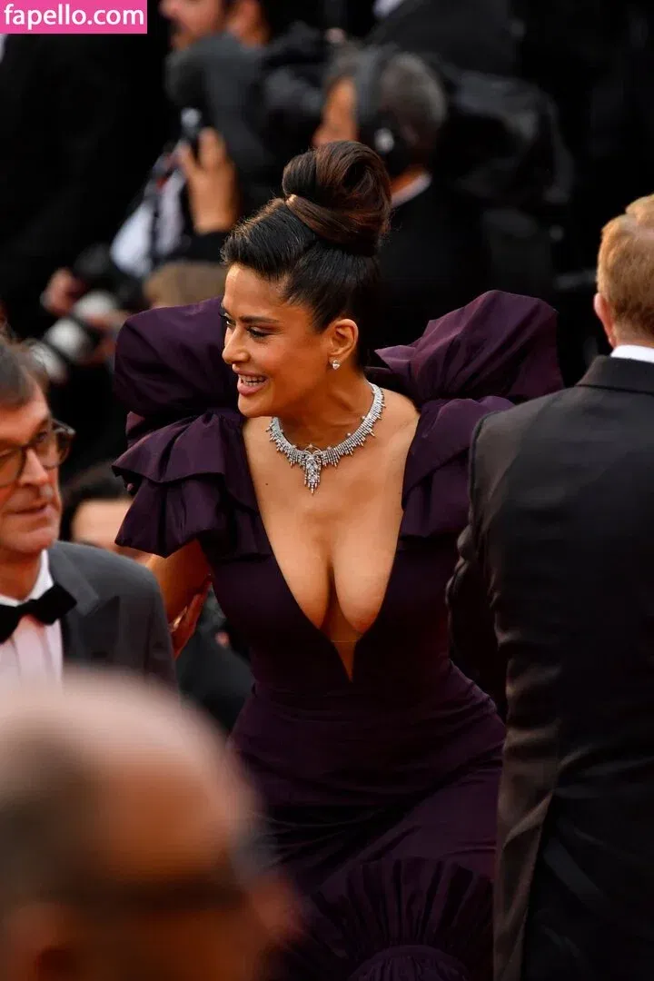 Salma Hayek / salmahayek Onlyfans Photo Gallery 