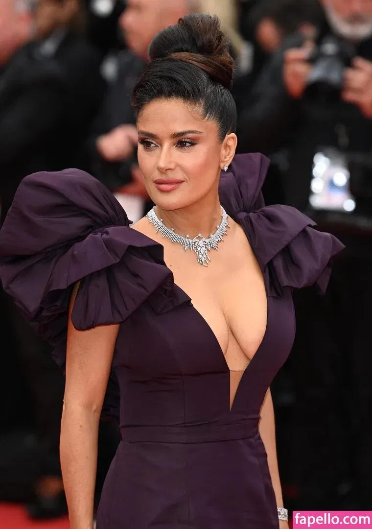 Salma Hayek / salmahayek Onlyfans Photo Gallery 