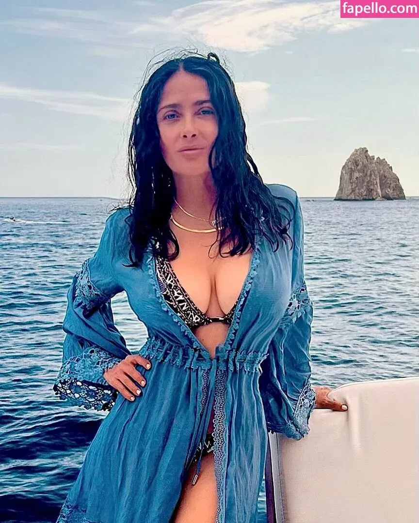 Salma Hayek / salmahayek Onlyfans Photo Gallery 