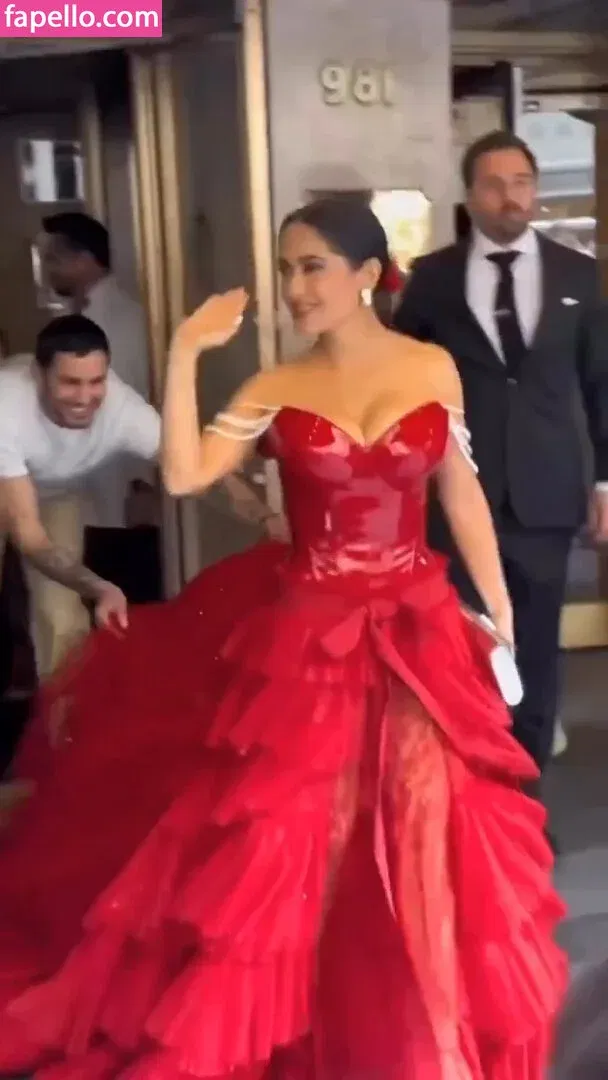 Salma Hayek / salmahayek Onlyfans Photo Gallery 