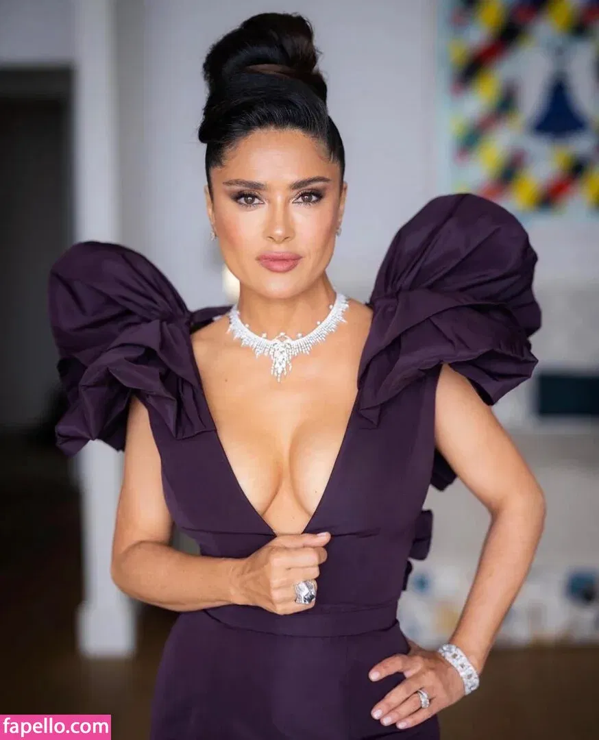 Salma Hayek / salmahayek Onlyfans Photo Gallery 