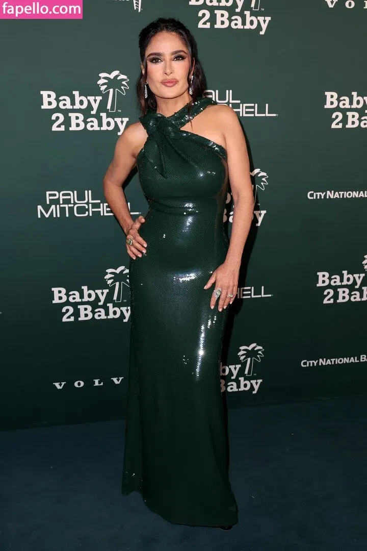 Salma Hayek / salmahayek Onlyfans Photo Gallery 