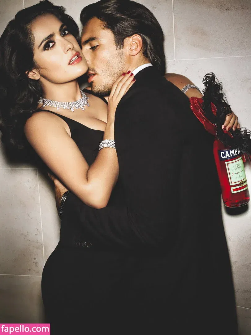 Salma Hayek / salmahayek Onlyfans Photo Gallery 