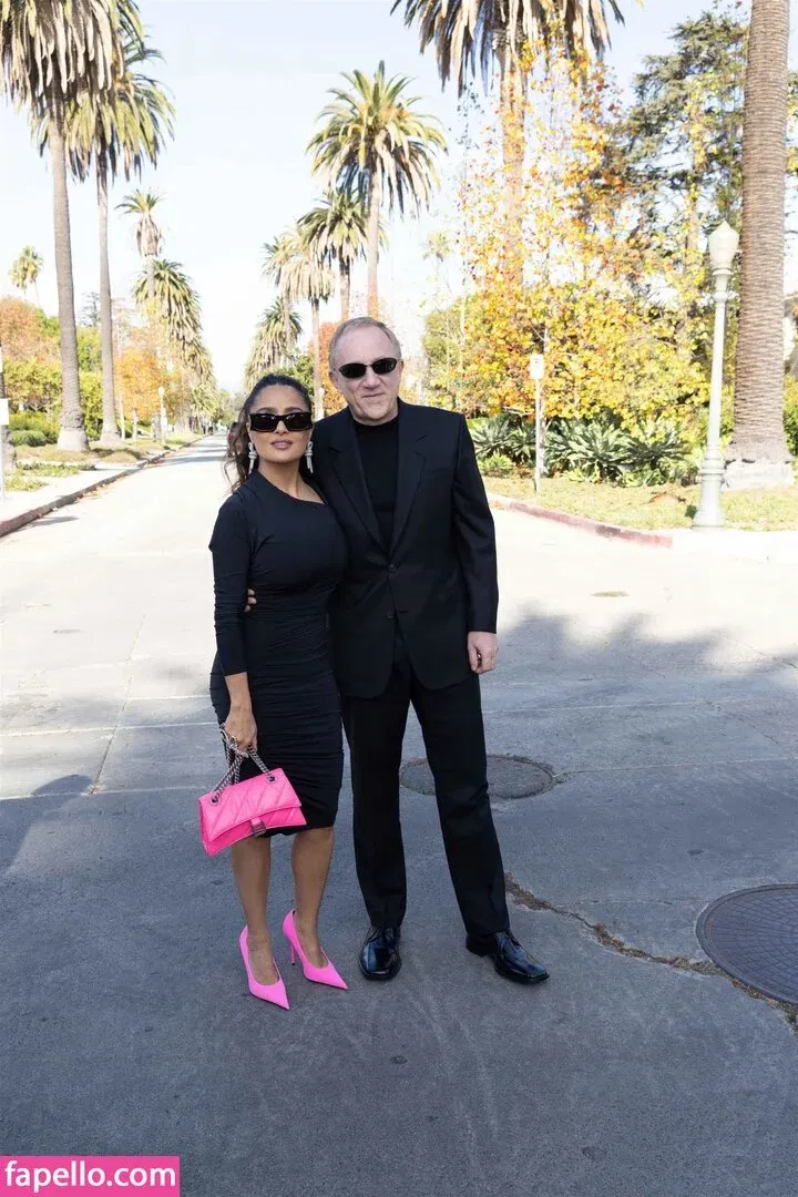 Salma Hayek / salmahayek Onlyfans Photo Gallery 