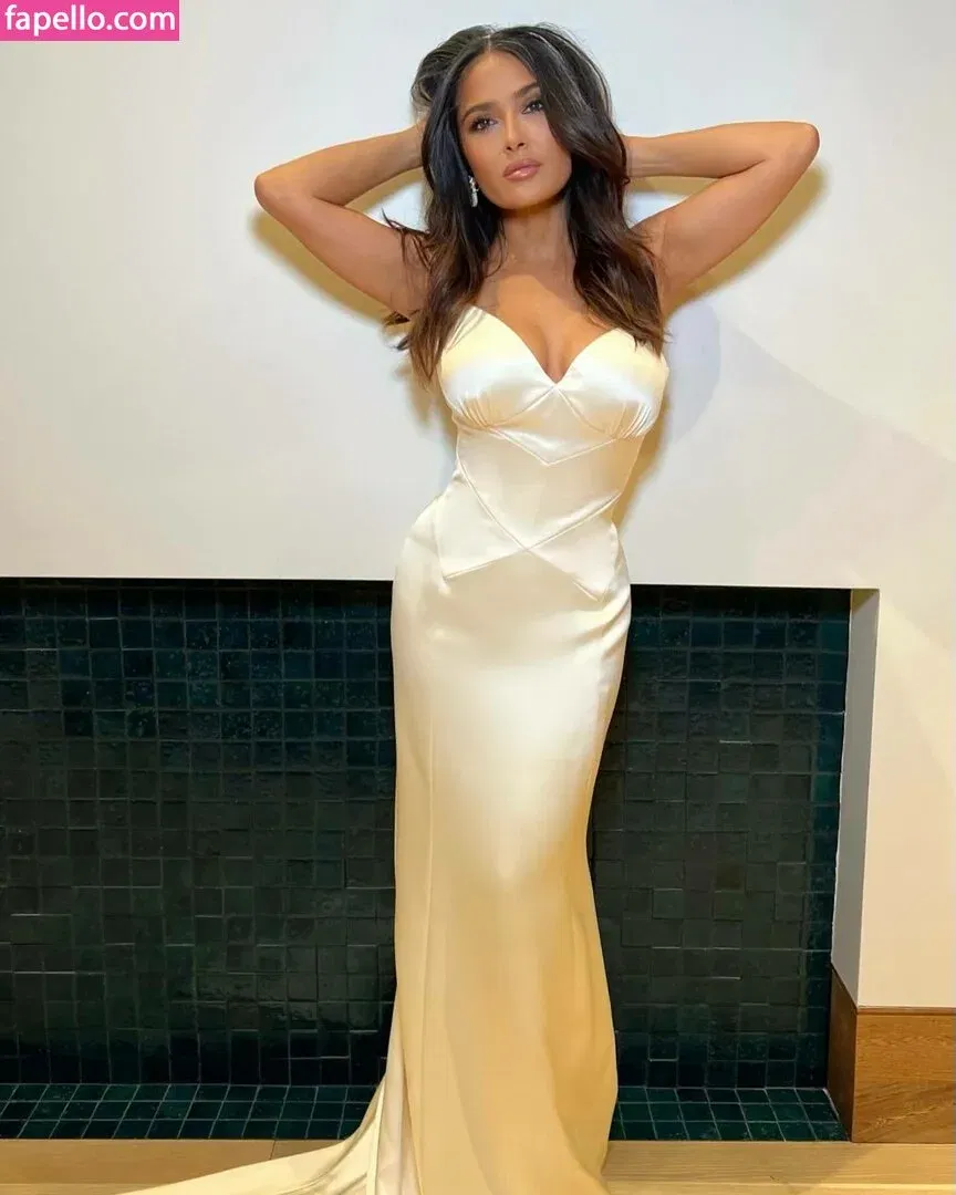 Salma Hayek / salmahayek Onlyfans Photo Gallery 