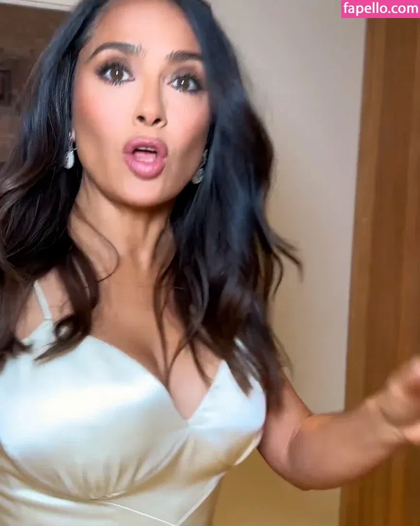 Salma Hayek / salmahayek Onlyfans Photo Gallery 