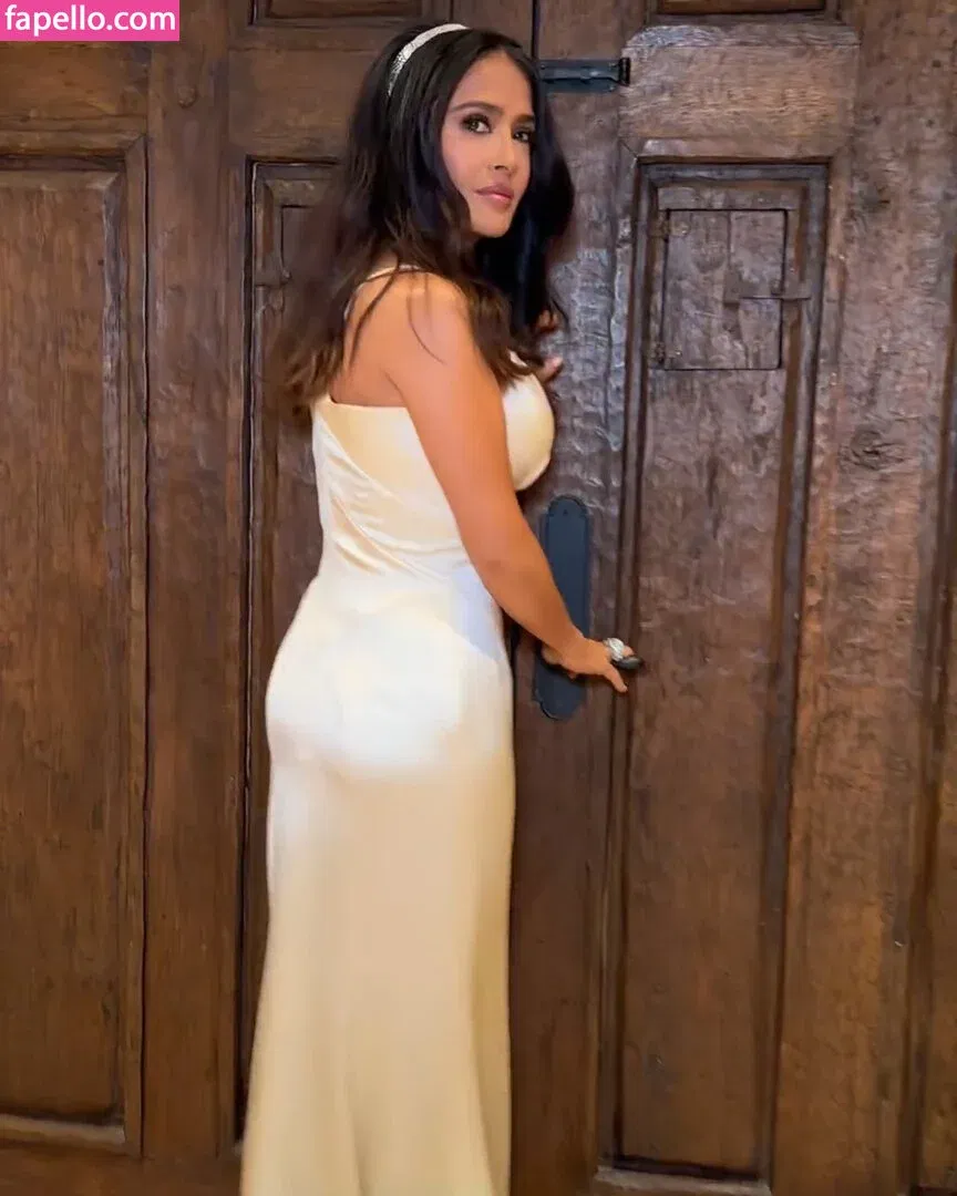 Salma Hayek / salmahayek Onlyfans Photo Gallery 