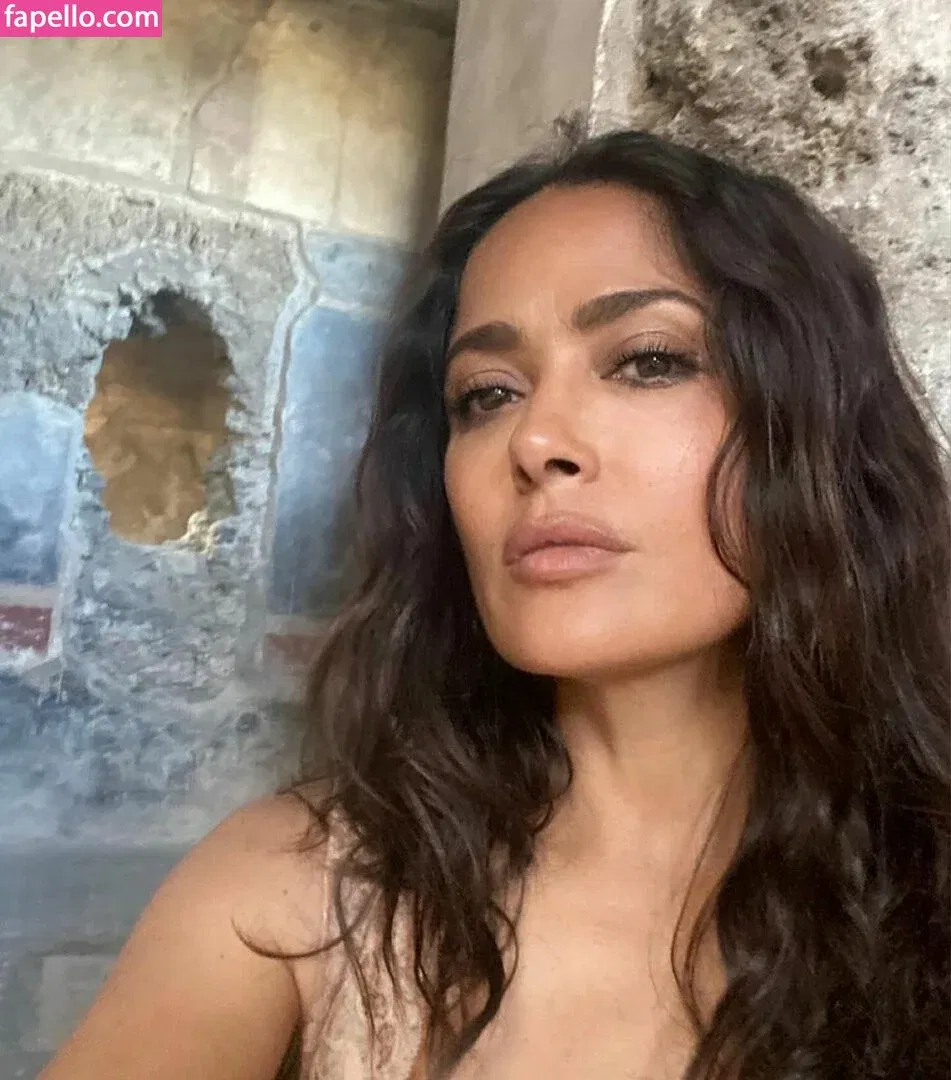 Salma Hayek / salmahayek Onlyfans Photo Gallery 
