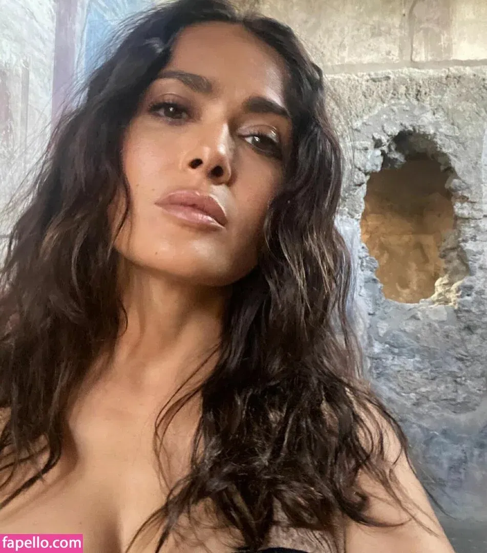 Salma Hayek / salmahayek Onlyfans Photo Gallery 