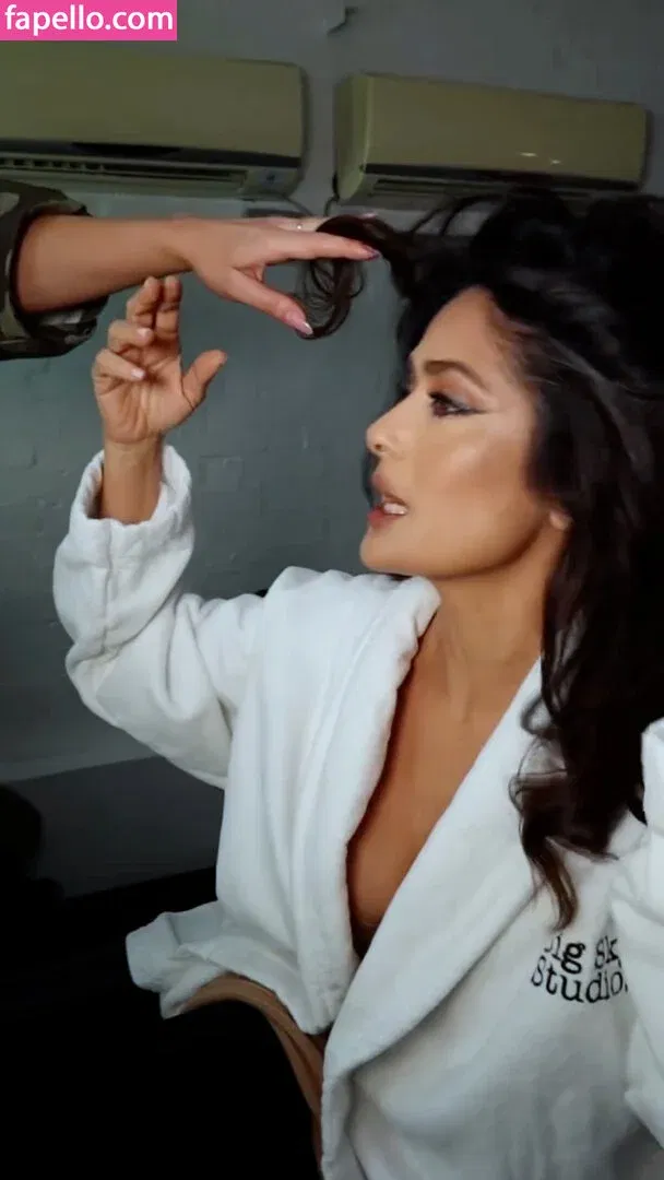 Salma Hayek / salmahayek Onlyfans Photo Gallery 