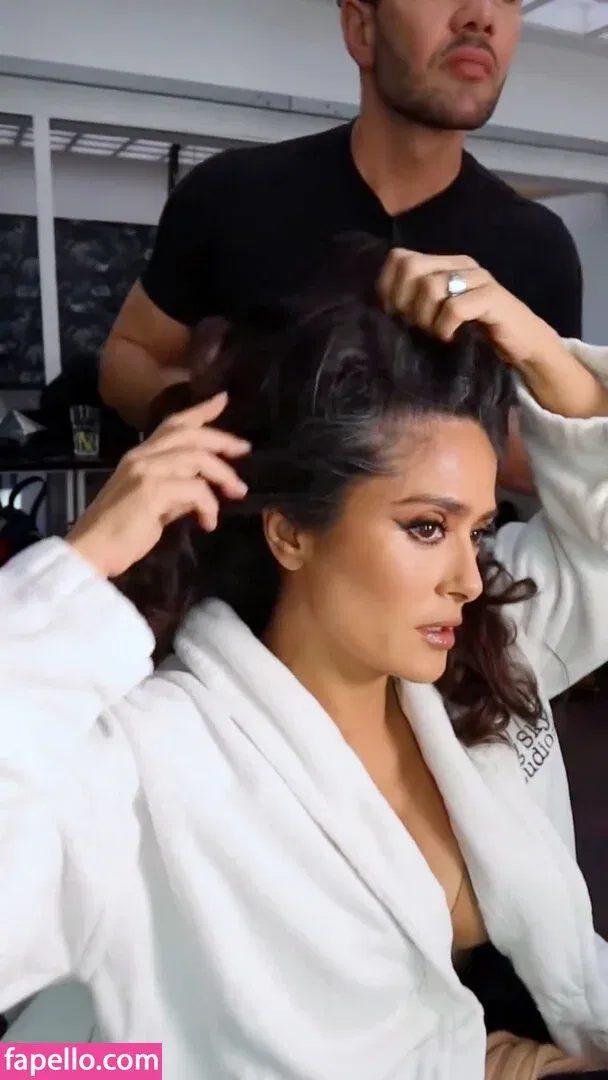 Salma Hayek / salmahayek Onlyfans Photo Gallery 