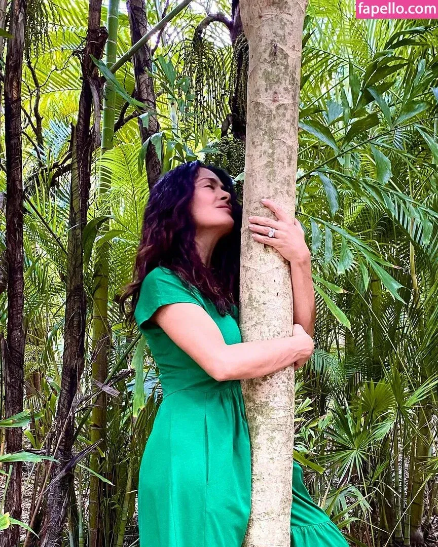 Salma Hayek / salmahayek Onlyfans Photo Gallery 