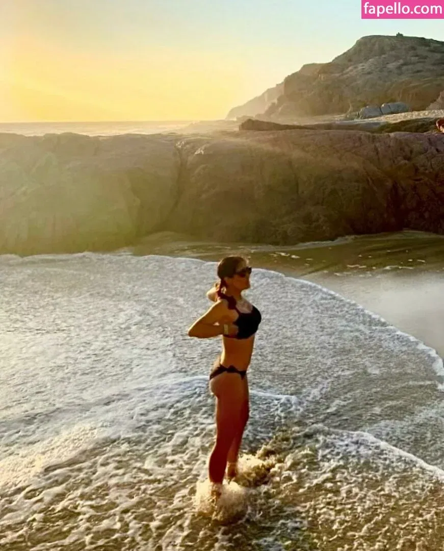 Salma Hayek / salmahayek Onlyfans Photo Gallery 