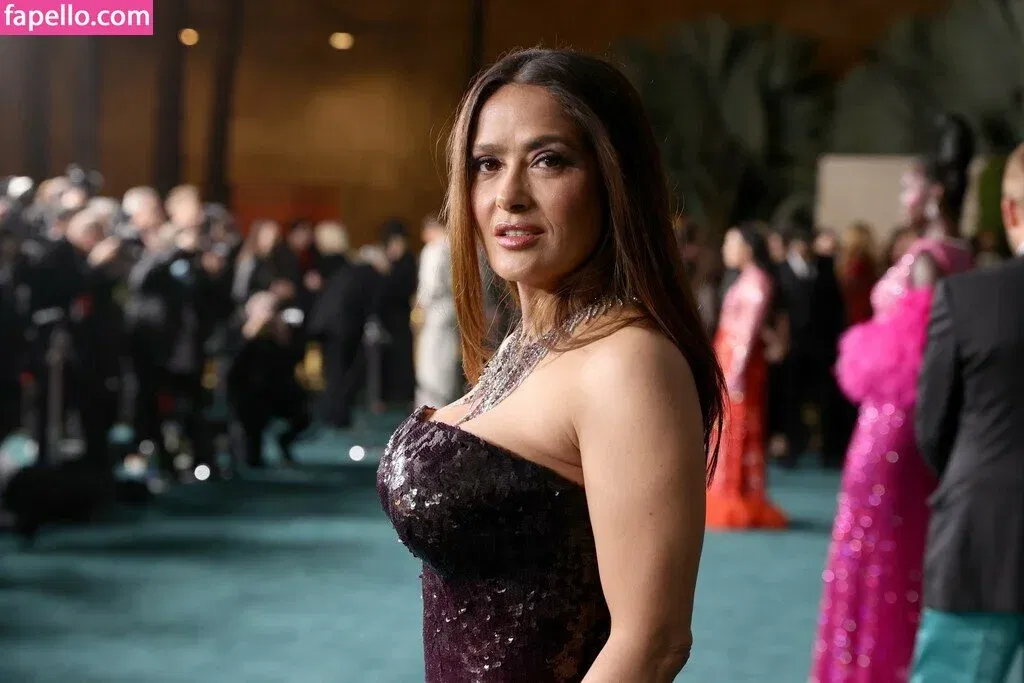 Salma Hayek / salmahayek Onlyfans Photo Gallery 