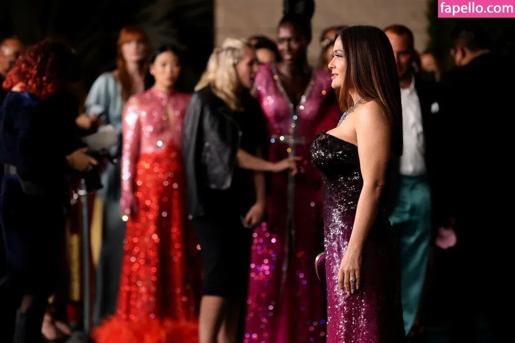 Salma Hayek / salmahayek Onlyfans Photo Gallery 