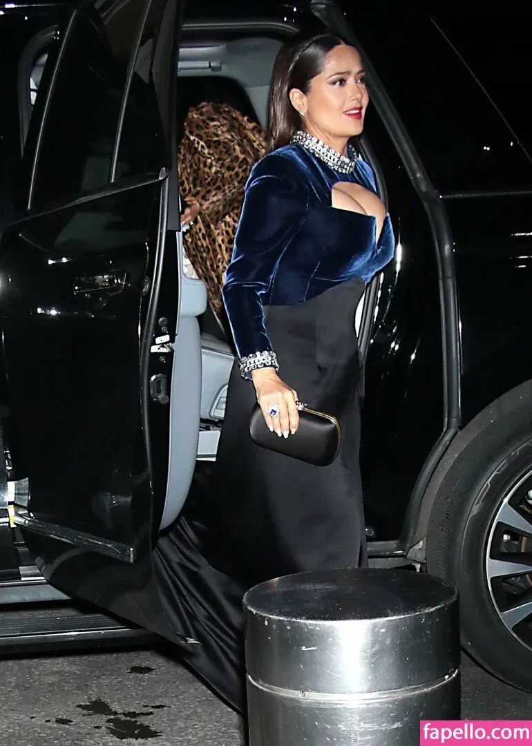 Salma Hayek / salmahayek Onlyfans Photo Gallery 