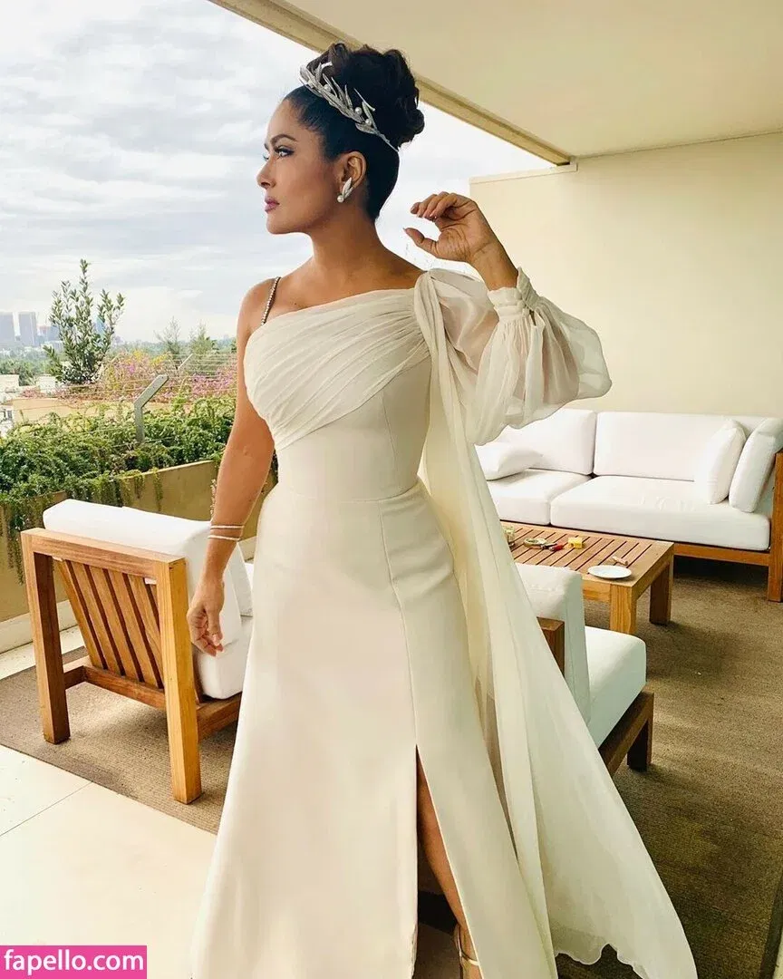 Salma Hayek / salmahayek Onlyfans Photo Gallery 