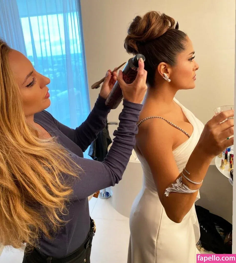 Salma Hayek / salmahayek Onlyfans Photo Gallery 