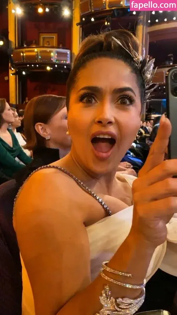 Salma Hayek / salmahayek Onlyfans Photo Gallery 