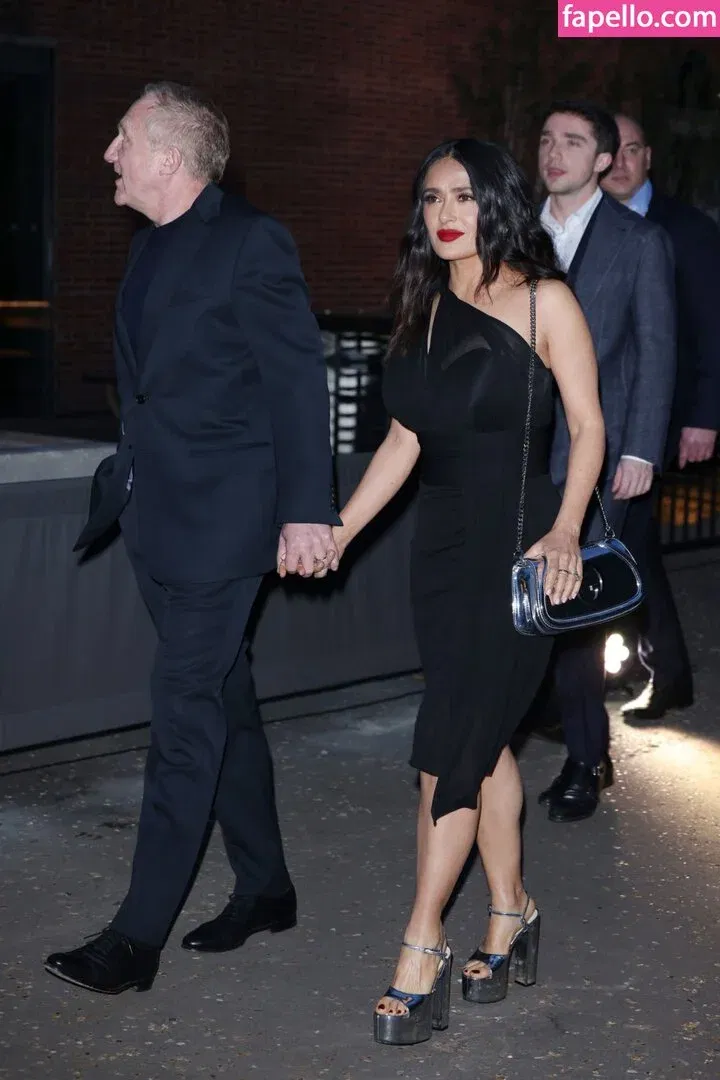 Salma Hayek / salmahayek Onlyfans Photo Gallery 