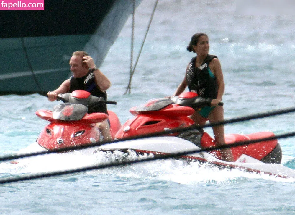 Salma Hayek / salmahayek Onlyfans Photo Gallery 