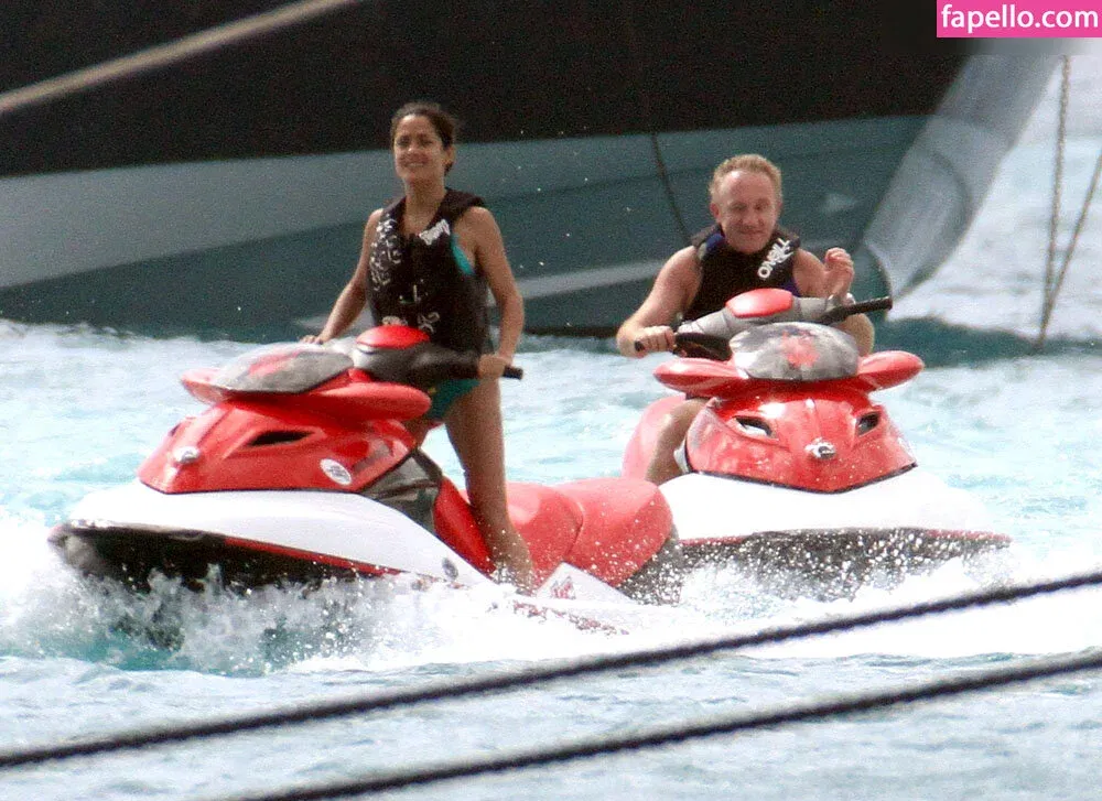 Salma Hayek / salmahayek Onlyfans Photo Gallery 