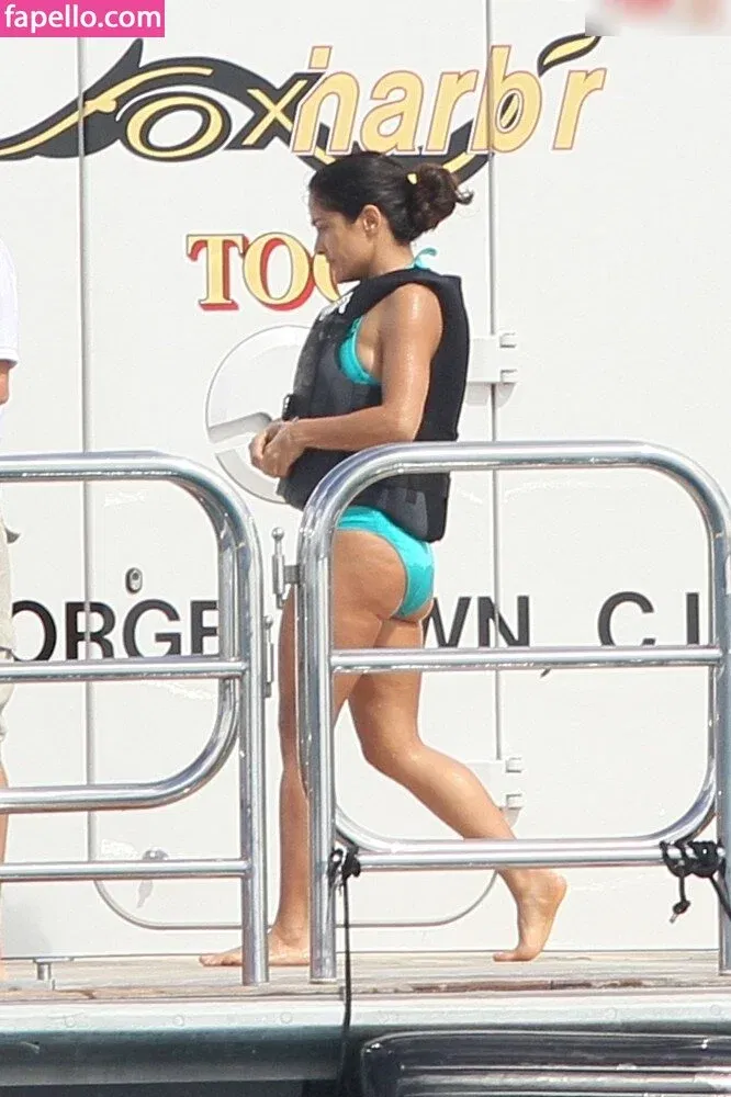 Salma Hayek / salmahayek Onlyfans Photo Gallery 