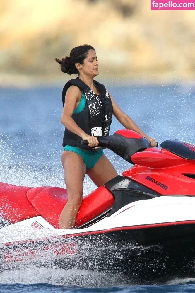 Salma Hayek / salmahayek Onlyfans Photo Gallery 