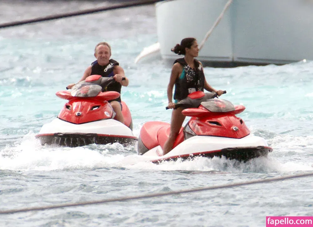 Salma Hayek / salmahayek Onlyfans Photo Gallery 